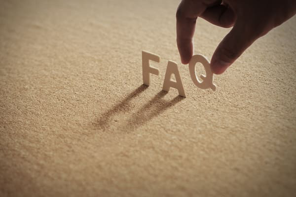 「正しく使われる社内FAQとは？作り方を徹底解説！」のアイキャッチ画像