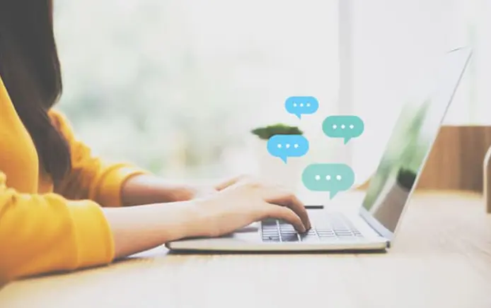 メールとビジネスチャットの正しい使い分けは?注意点やおすすめシステムまでご紹介